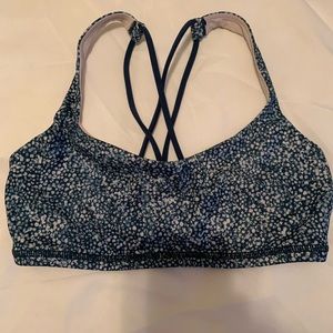 Lulu lemon sports bra (4)